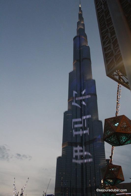 Burj Khalifa light show:  Spectacle de sons et de lumières