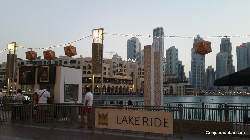 Dubaï Fountain Lake Ride : Spectacle et Croisière en Abra sur le Burj Lake