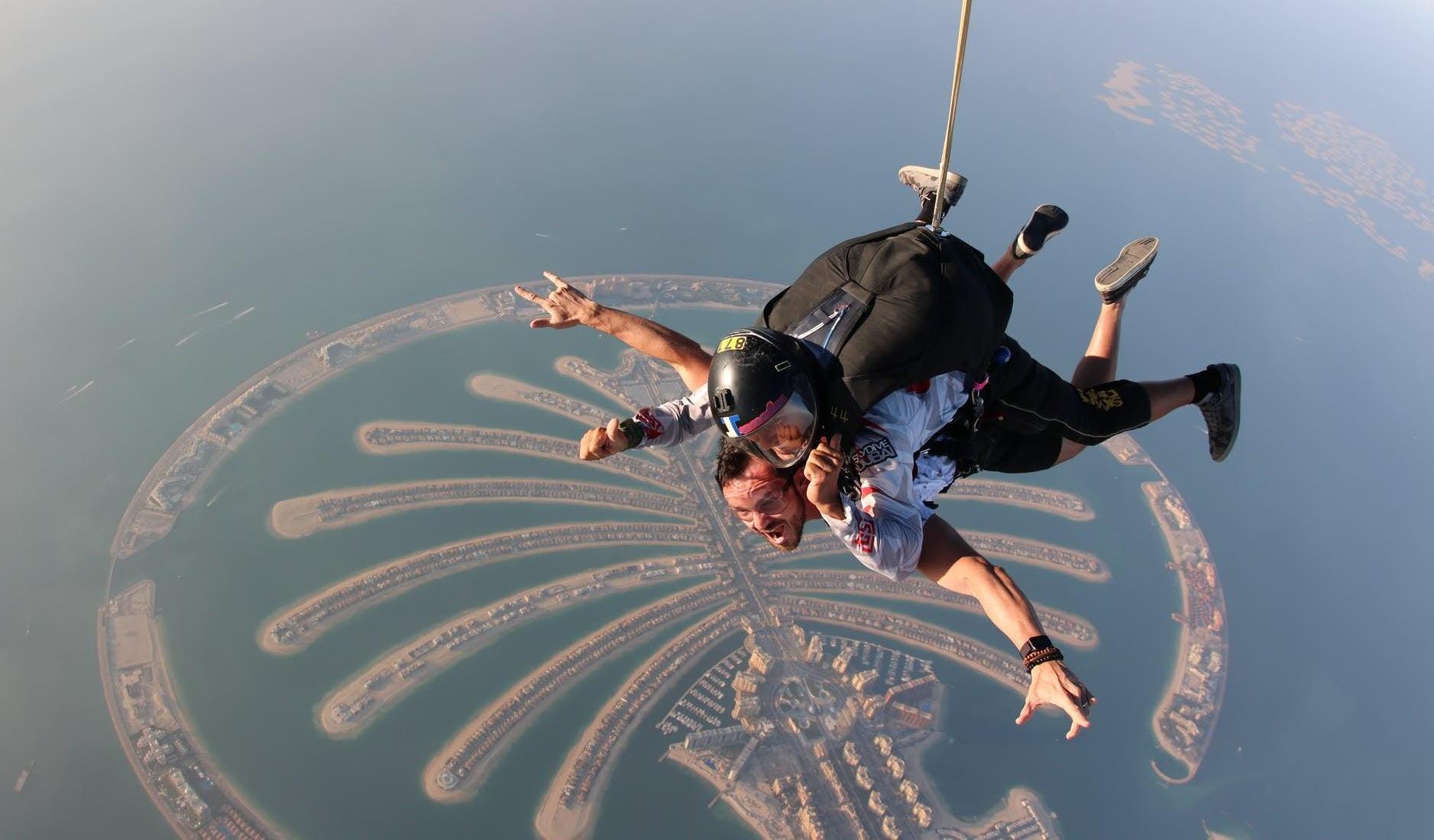 Saut en parachute dubai 1